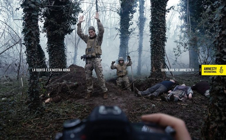 Amnesty célèbre les photojournalistes de guerre dans la nouvelle campagne « The Power of Truth »