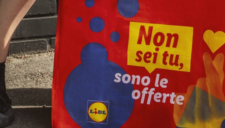 Lidl lance la campagne la plus ironique du GDO: « Ops That Bag »