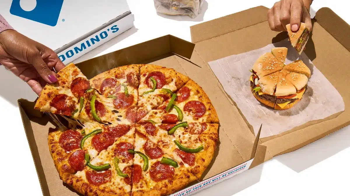 Pizza a battu le hamburger. La nouvelle campagne de Domino défie la restauration rapide