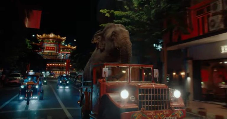 Un éléphant vole un camion dans la nouvelle campagne Virgin Media
