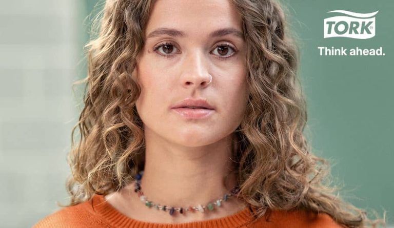 Tork lance « Les toilettes inutilisables » : l’inclusion passe aussi par les toilettes publiques