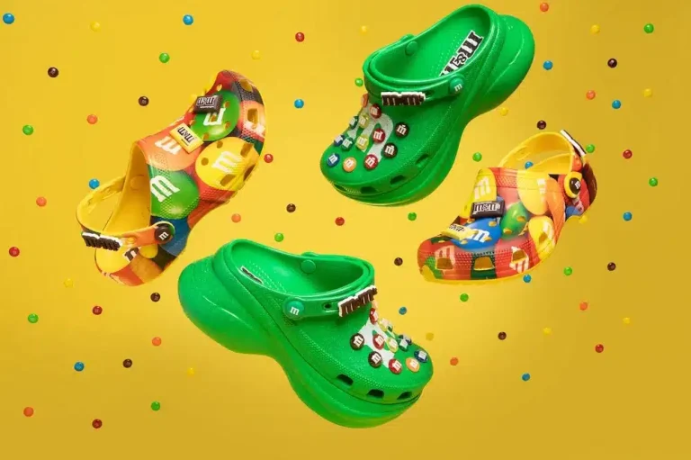 Les crocs sur le thème de M&M sont la collaboration la plus absurde que vous verrez aujourd&rsquo;hui
