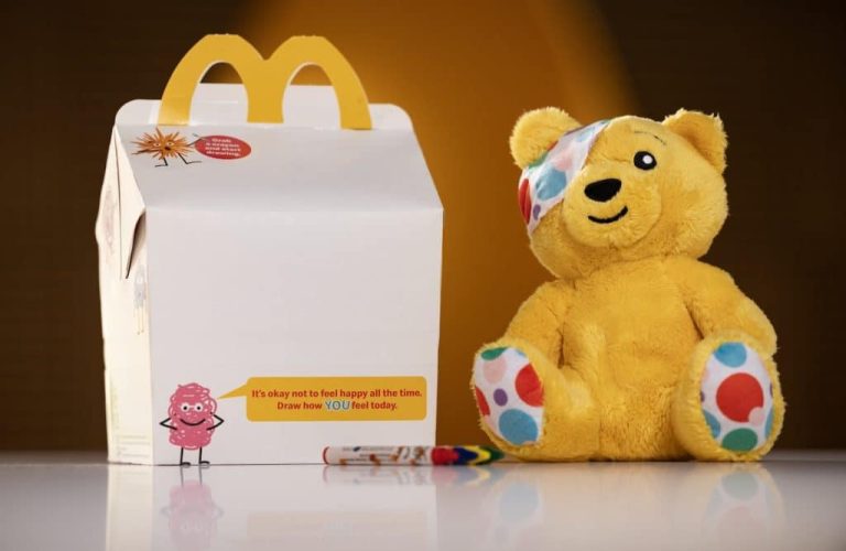 McDonald&rsquo;s lance un Happy Meal blanc pour aider les enfants à dessiner leurs émotions