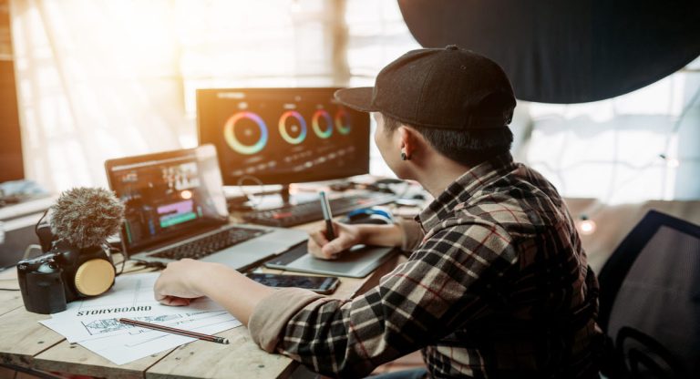 Créateur de contenu : qui il est, ce qu&rsquo;il fait et comment le devenir