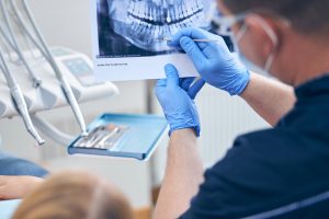 L&rsquo;intelligence artificielle en dentisterie : applications et avantages